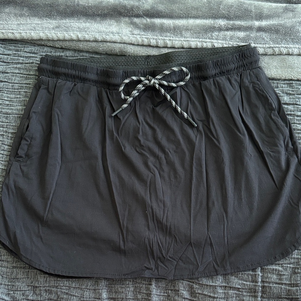 Member’s Mark Woven Trek Skort Medium